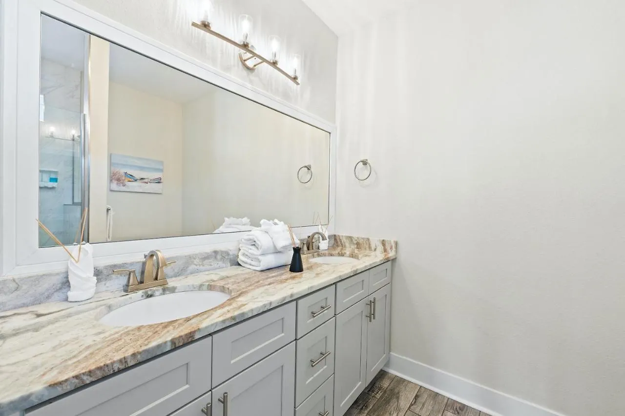 Pet Friendly Beach House - The Beach Getaway By Panhandle Getaways Panama City Beach Vakantiehuis