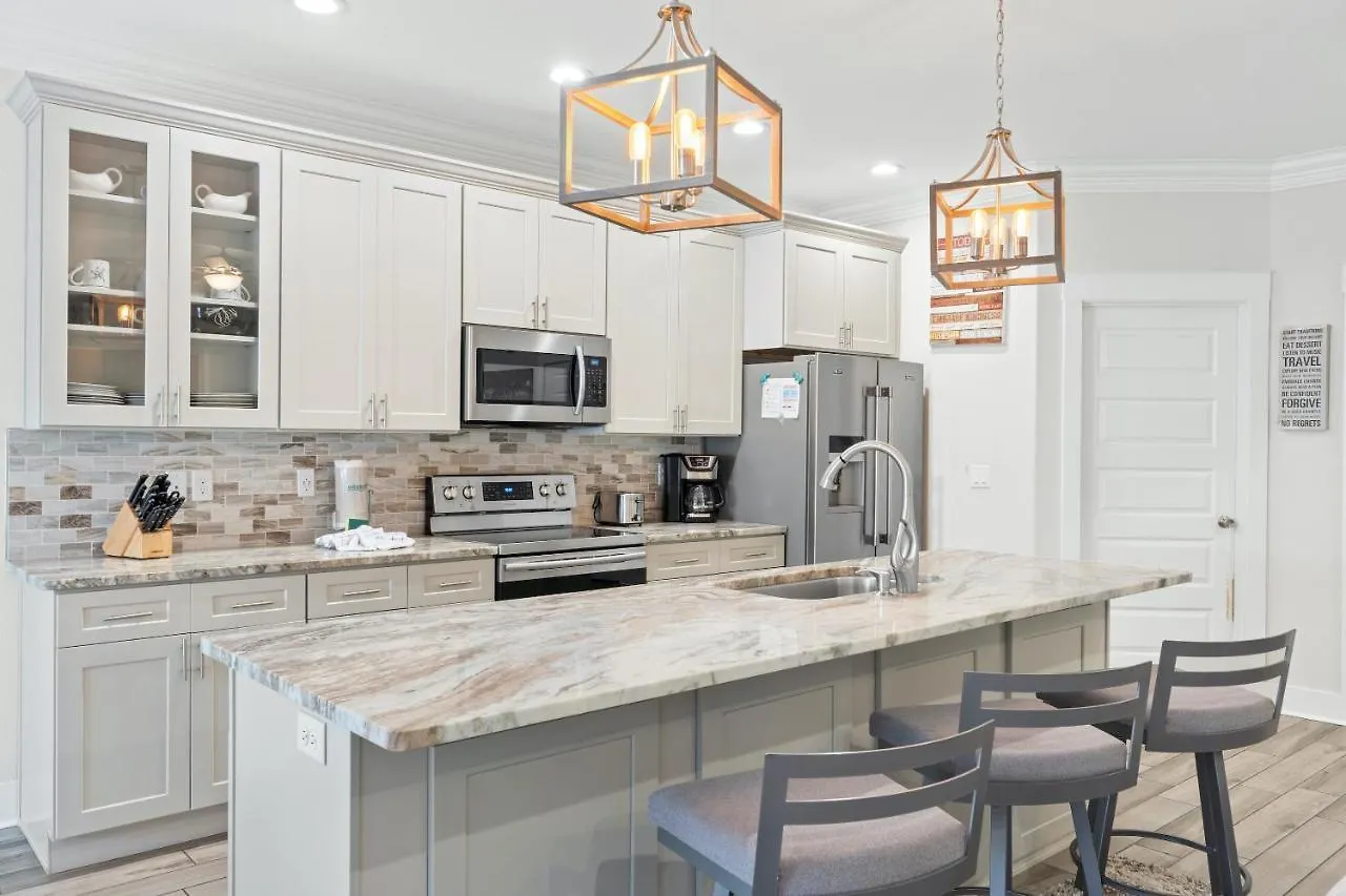 Vakantiehuis Pet Friendly Beach House - The Beach Getaway By Panhandle Getaways Panama City Beach Verenigde Staten