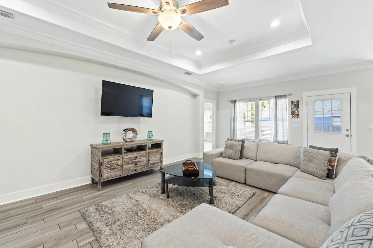 Pet Friendly Beach House - The Beach Getaway By Panhandle Getaways Panama City Beach