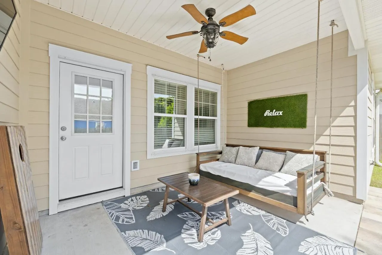 Pet Friendly Beach House - The Beach Getaway By Panhandle Getaways Panama City Beach 0*,  Amerikai Egyesült Államok
